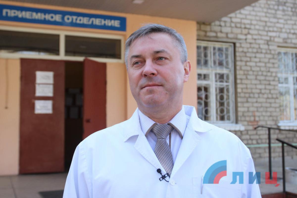 В Луганске от коронавируса умер главврач больницы