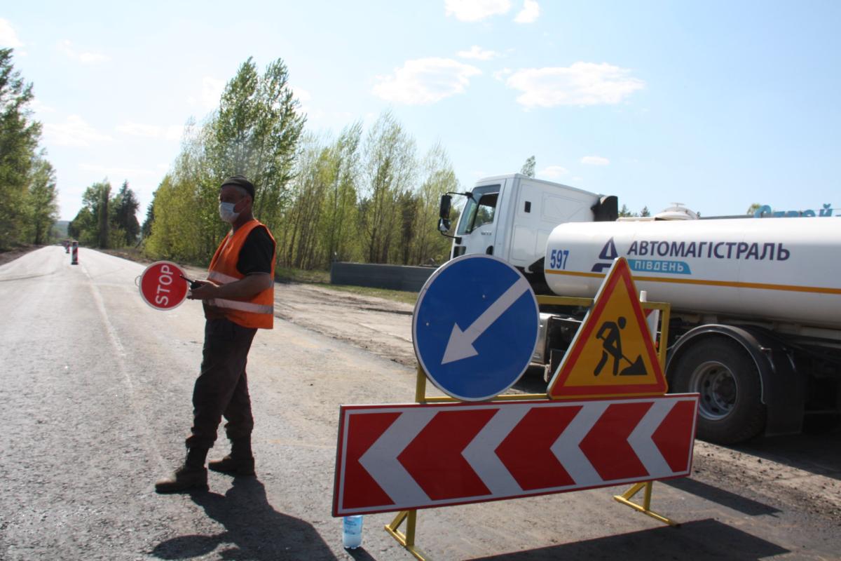 На Луганщине произошло смертельное ДТП: жертвой стала женщина-водитель На Луганщине произошло смертельное ДТП: жертвой стала женщина-водитель
