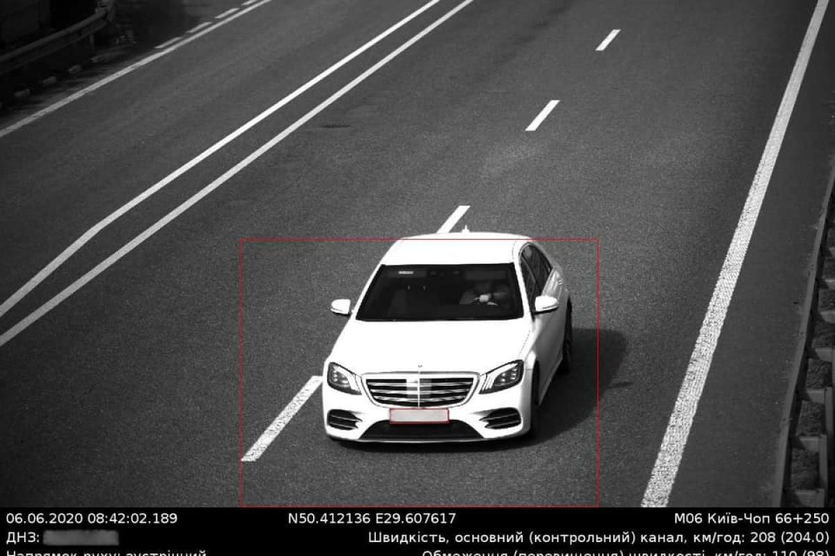 Камеры на дорогах Украины: В патрульной полиции назвали нарушителей-"рекордсменов"