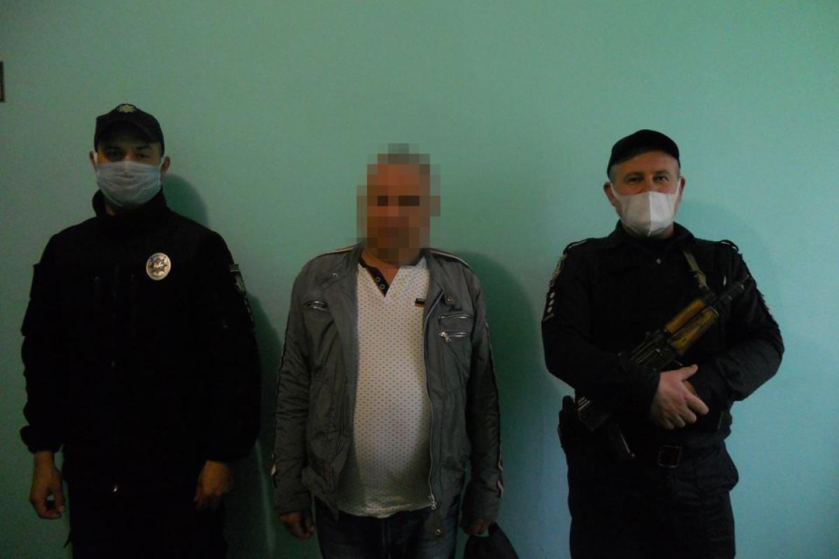 На Луганщине промышлял вор-"гастролер": мужчину задержала полиция Рубежного На Луганщине промышлял вор-"гастролер": мужчину задержала полиция Рубежного