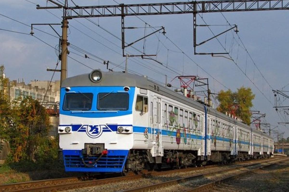 "Укрзалізниця" запускает еще 14 пригородных поездов