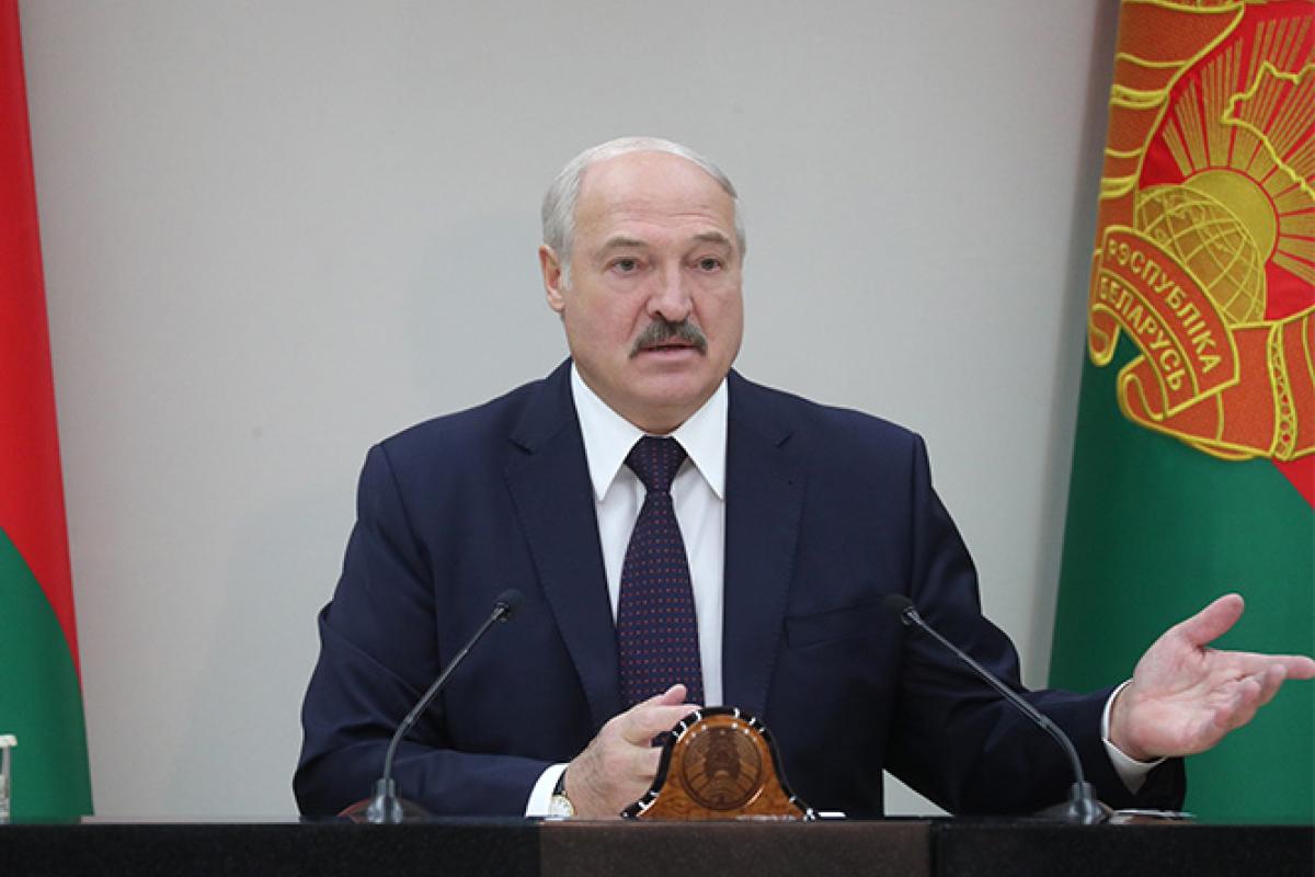 Лукашенко заявил, что переболел коронавирусом Лукашенко заявил, что переболел коронавирусом