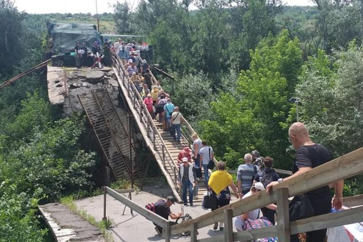 Начальника управління Луганської ОДА підозрюють у службовій недбалості при ремонті моста на КПВВ "Станиця Луганська"