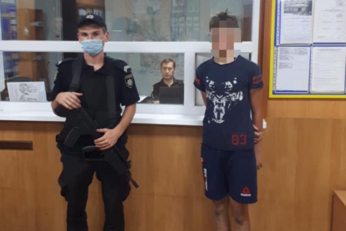 На Луганщине полицейские вернули домой юного велосипедиста, которого искала мать На Луганщине полицейские вернули домой юного велосипедиста, которого искала мать