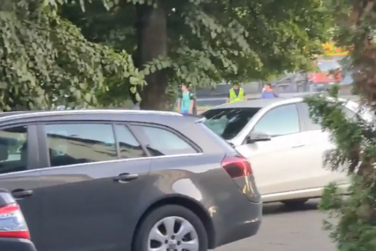 В Луцке из захваченного автобуса освободили троих заложников