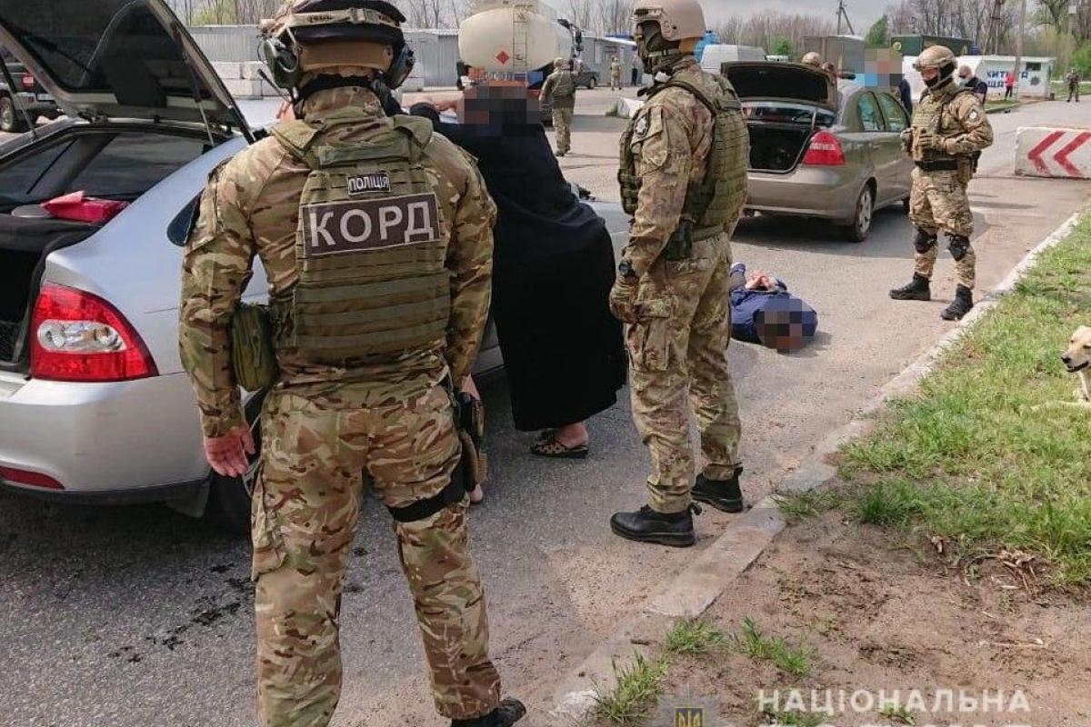 На Луганщине под суд пойдут злоумышленники, вымогавшие у фермера 2 млн грн На Луганщине под суд пойдут злоумышленники, вымогавшие у фермера 2 млн грн