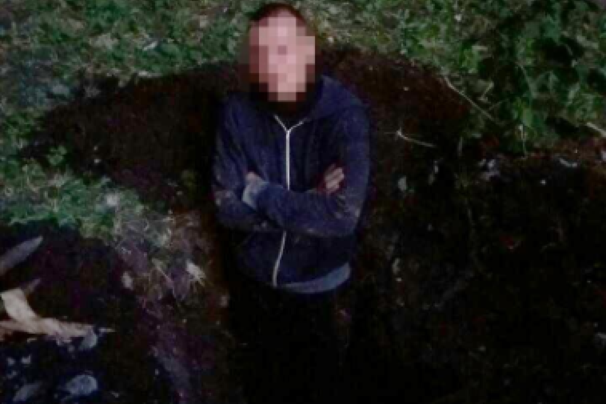 У Лисичанську патрульні спіймали "на гарячому" крадія кабелю У Лисичанську патрульні спіймали "на гарячому" крадія кабелю