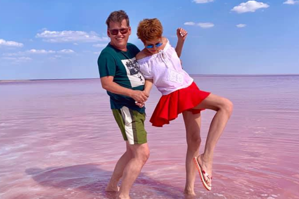 Літній відпочинок: Розенко з нареченою знайшли "українське Мертве море" Літній відпочинок: Розенко з нареченою знайшли "українське Мертве море"