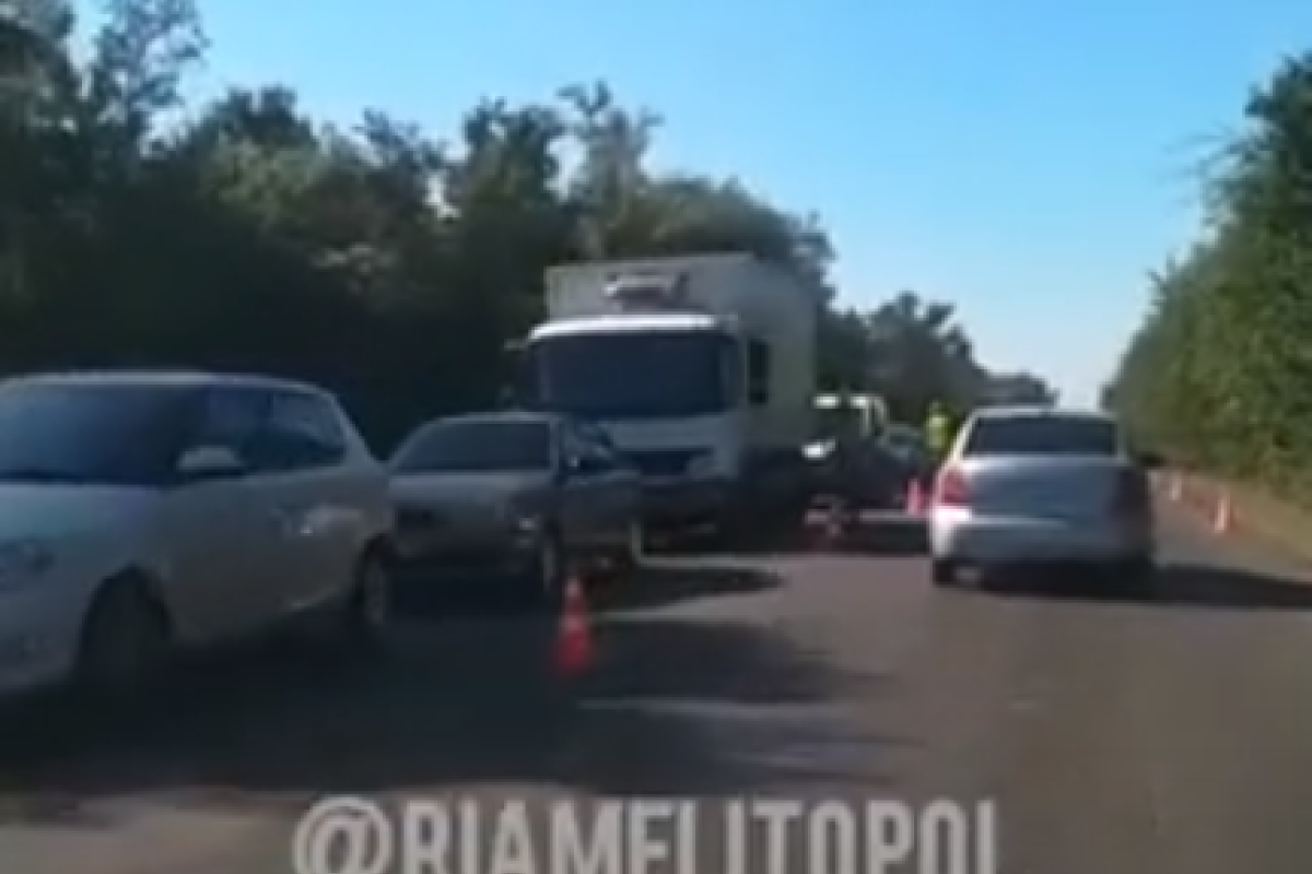 Дорога к морю: На трассе, ведущей к Азовским курортам, огромные пробки Дорога к морю: На трассе, ведущей к Азовским курортам, огромные пробки