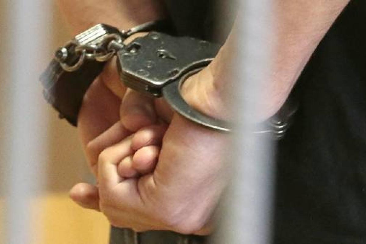 Житель Лисичанська отримав 3 роки в'язниці за спробу позбавлення волі та зґвалтування 10-річної дівчинки Житель Лисичанська отримав 3 роки в'язниці за спробу позбавлення волі та зґвалтування 10-річної дівчинки