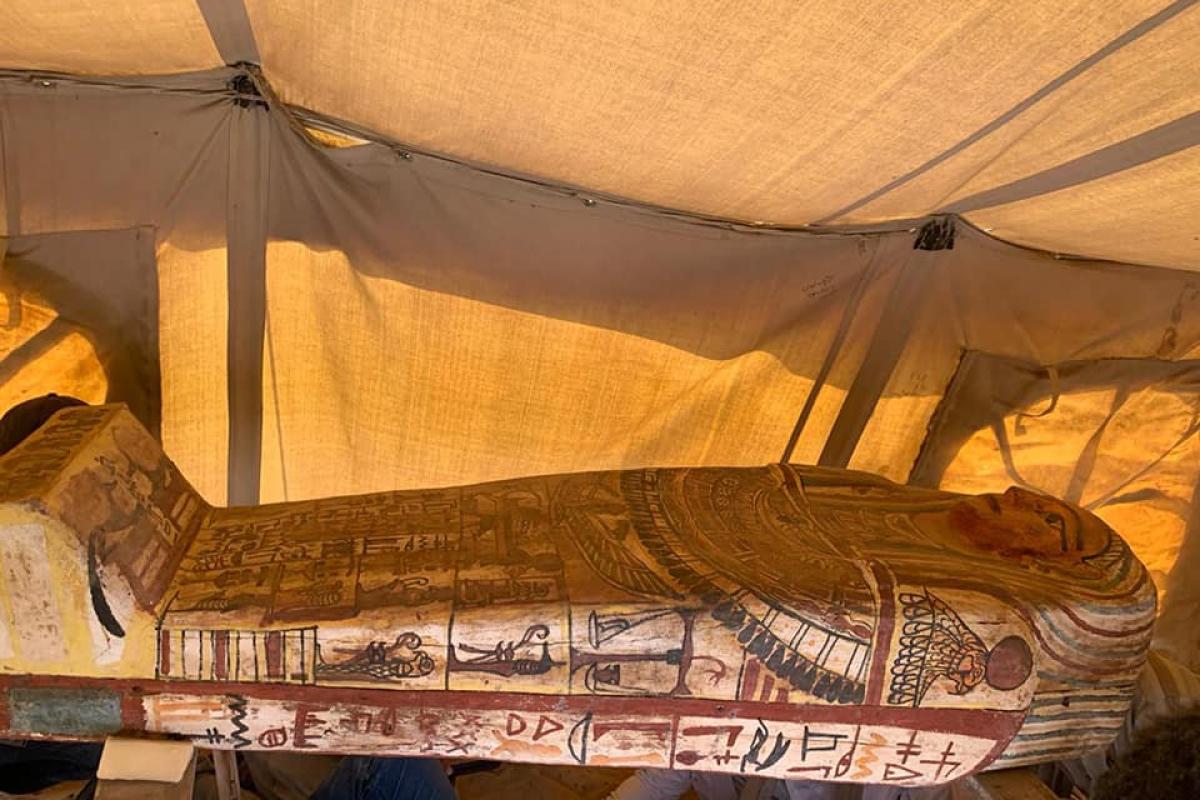 Пролежали в земле 2500 лет: В Египте нашли десятки древних саркофагов Пролежали в земле 2500 лет: В Египте нашли десятки древних саркофагов