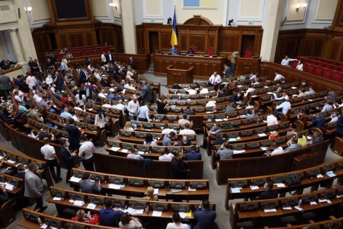 В Раде предложили запретить должникам выезжать из страны