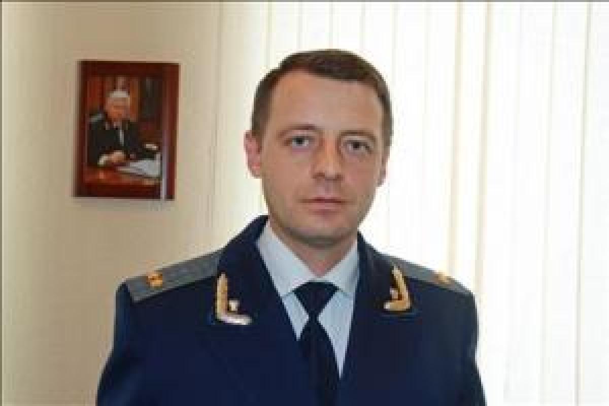 Глава ВГА Лисичанска пристроил на работу бывшего прокурора Славянска - "пьяницу и дебошира" Глава ВГА Лисичанска пристроил на работу бывшего прокурора Славянска - "пьяницу и дебошира"