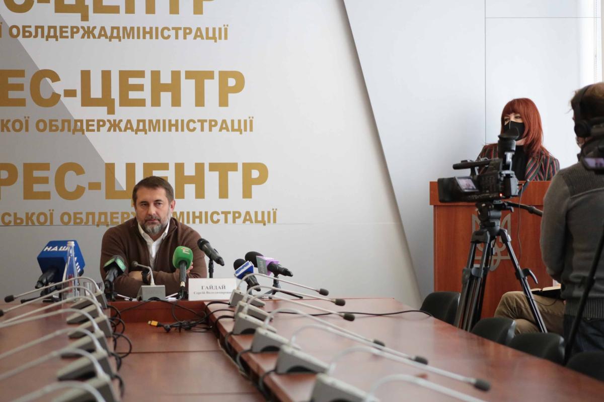Коронавирус на Луганщине распространяется бешеными темпами. Не хватает врачей, - Гайдай Коронавирус на Луганщине распространяется бешеными темпами. Не хватает врачей, - Гайдай