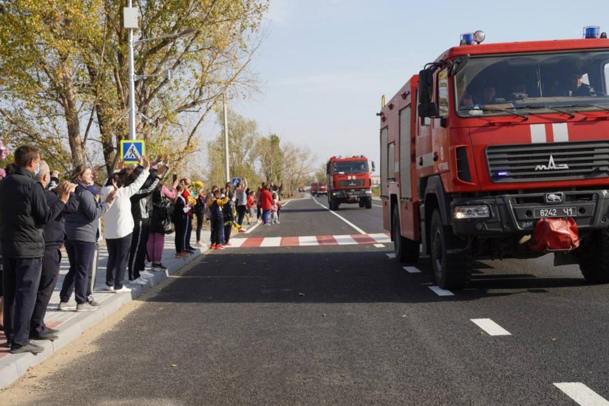 На Луганщині проводили додому ще одну групу рятувальників з інших областей