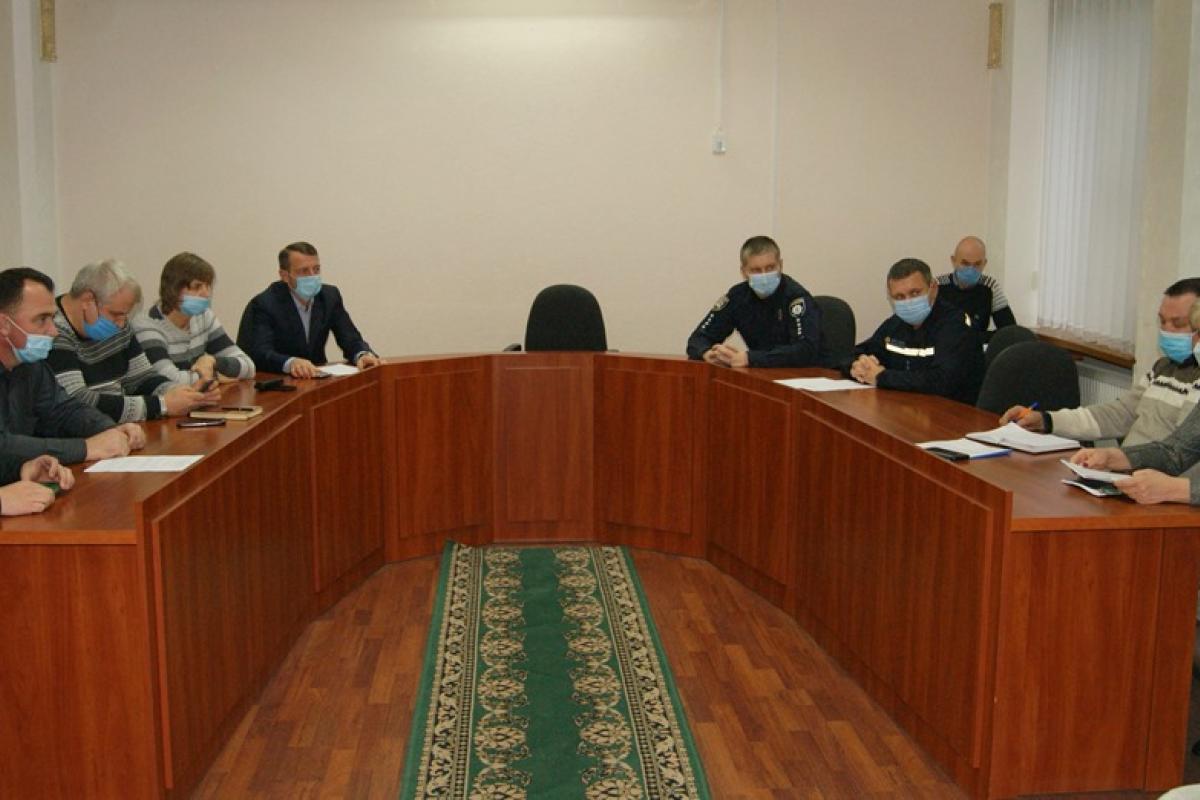 У Лисичанську збільшилася кількість випадків COVID-19: відбулось засідання комісії ТЕБ та НС У Лисичанську збільшилася кількість випадків COVID-19: відбулось засідання комісії ТЕБ та НС