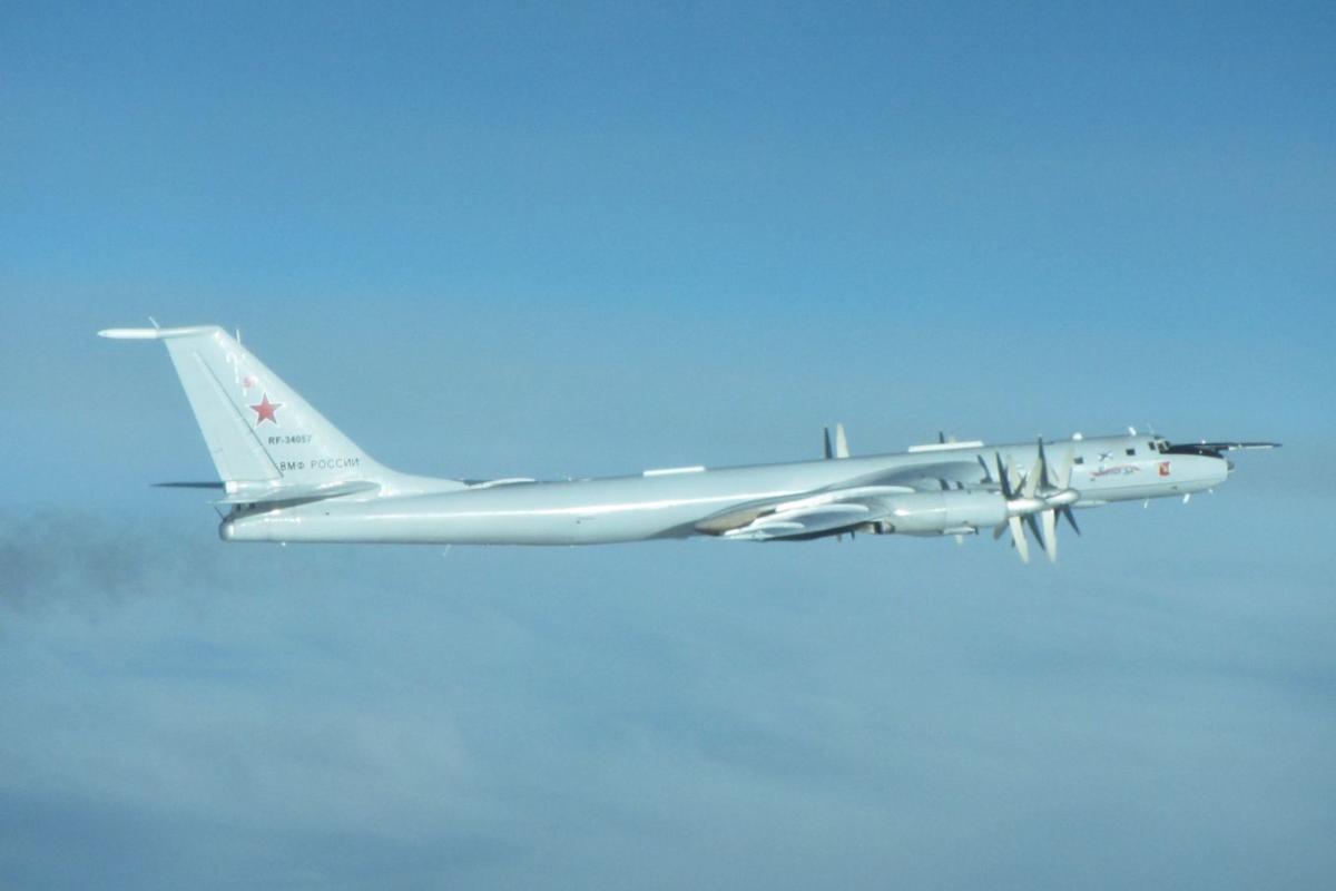 Британські ВПС перехопили російські літаки біля берегів Шотландії Британські ВПС перехопили російські літаки біля берегів Шотландії