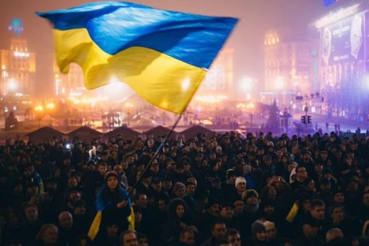 Сьогодні в Україні відзначається День гідності та свободи: історія свята Сьогодні в Україні відзначається День гідності та свободи: історія свята