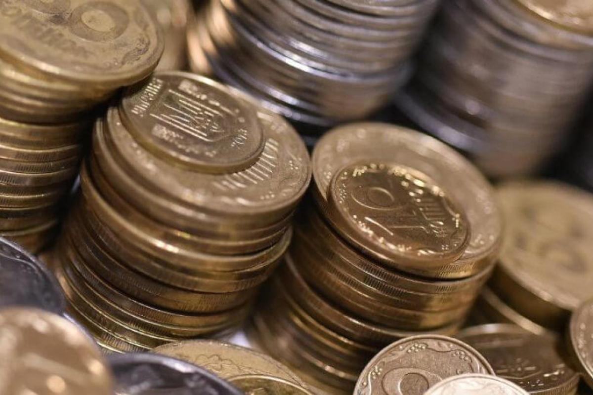 В Нацбанке заявили, что в Украине распространяется монета, которую они не изготовляли: как отличить В Нацбанке заявили, что в Украине распространяется монета, которую они не изготовляли: как отличить