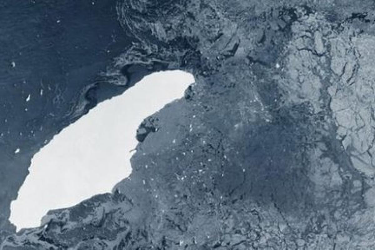 К островам Южной Атлантики приближается огромный айсберг: возможны разрушительные последствия К островам Южной Атлантики приближается огромный айсберг: возможны разрушительные последствия