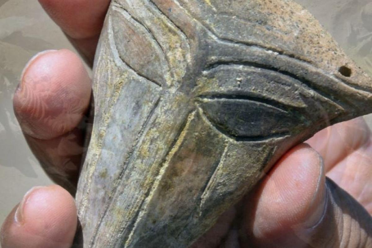 На раскопках в Болгарии нашли доисторическую "маску инопланетянина" На раскопках в Болгарии нашли доисторическую "маску инопланетянина"