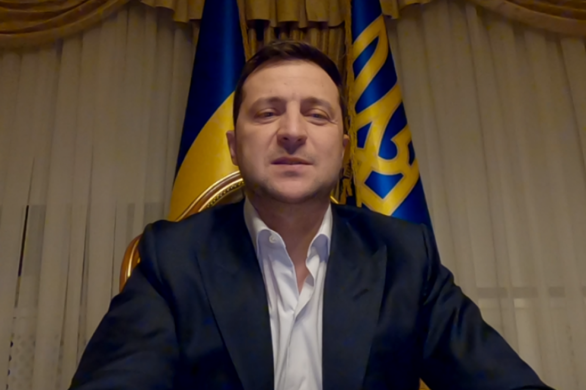 Зеленський звернувся до українців з нагоди Дня гідності та свободи Зеленський звернувся до українців з нагоди Дня гідності та свободи