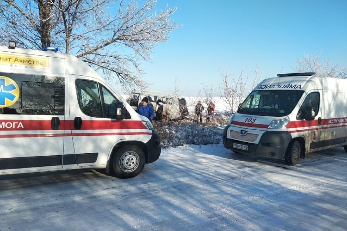 На Луганщині перекинувся УАЗ з десятьма працівниками "міськгазу": є постраждалі На Луганщині перекинувся УАЗ з десятьма працівниками "міськгазу": є постраждалі