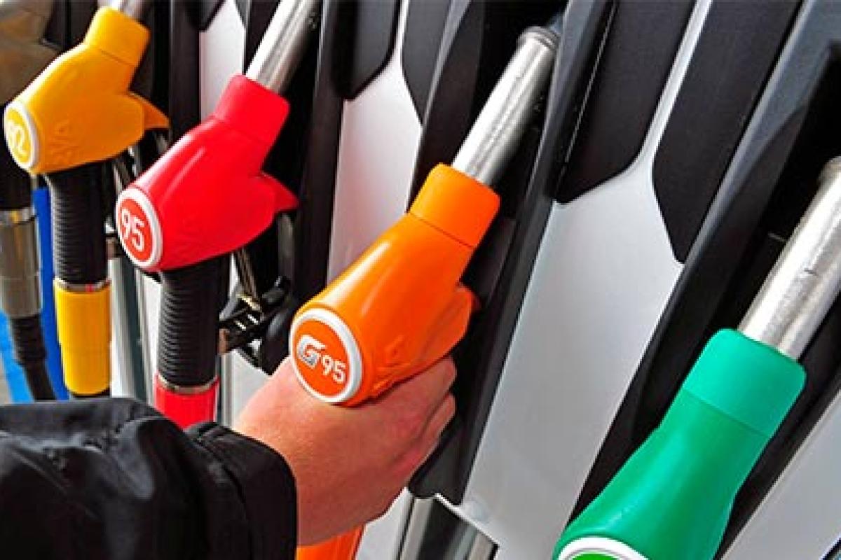 В Украине продолжает расти стоимость топлива на АЗС В Украине продолжает расти стоимость топлива на АЗС