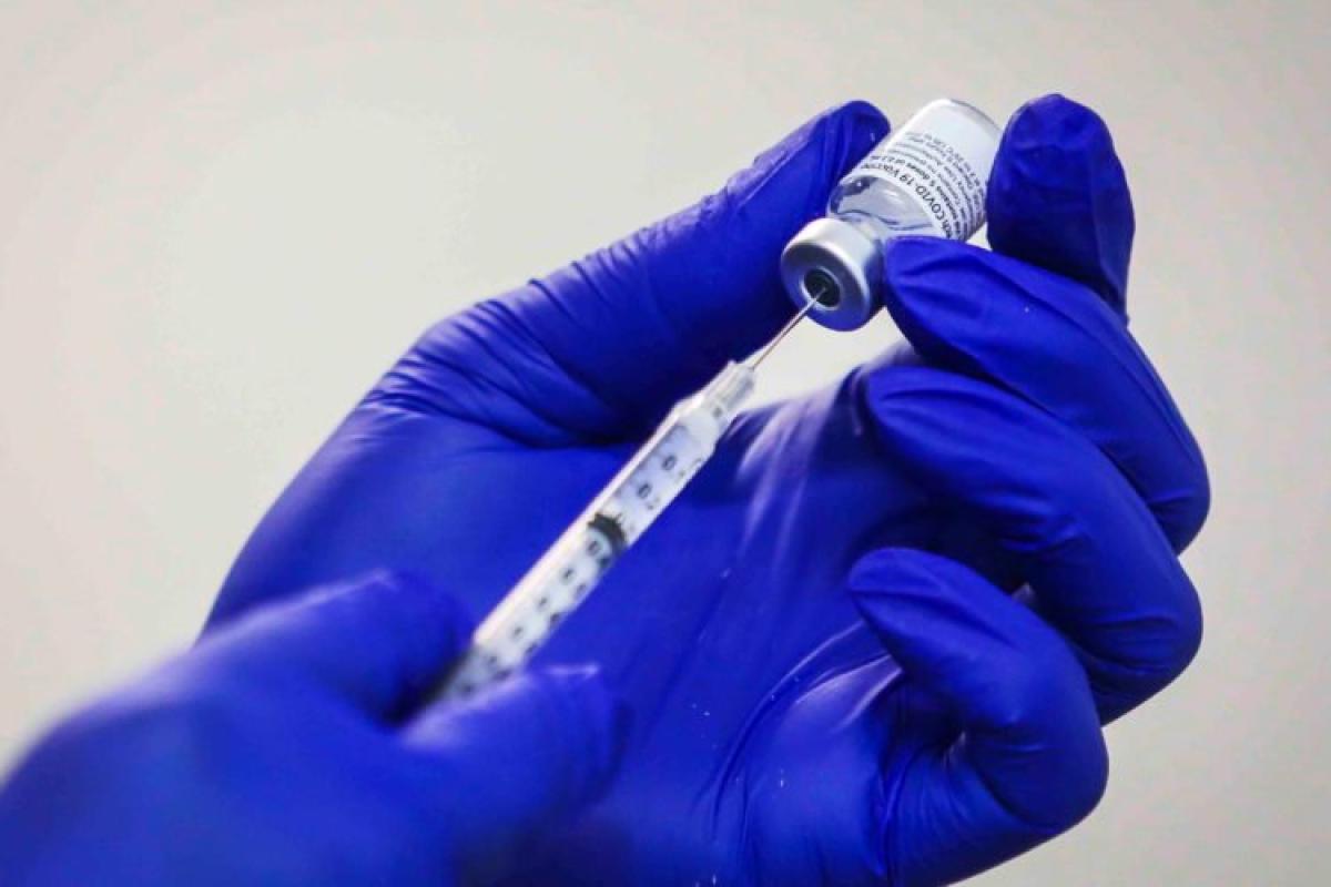 В Євросоюзі стартувала масова вакцинація від COVID-19