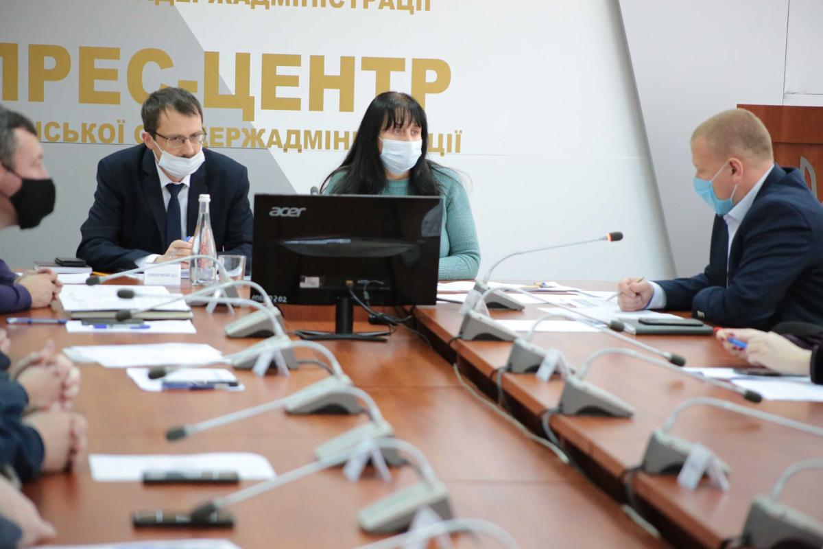На Луганщині бюджетні установи можуть залишитися без газу та електрики з нового року: у ЛОДА засідала комісія ТЕБ та НС На Луганщині бюджетні установи можуть залишитися без газу та електрики з нового року: у ЛОДА засідала комісія ТЕБ та НС