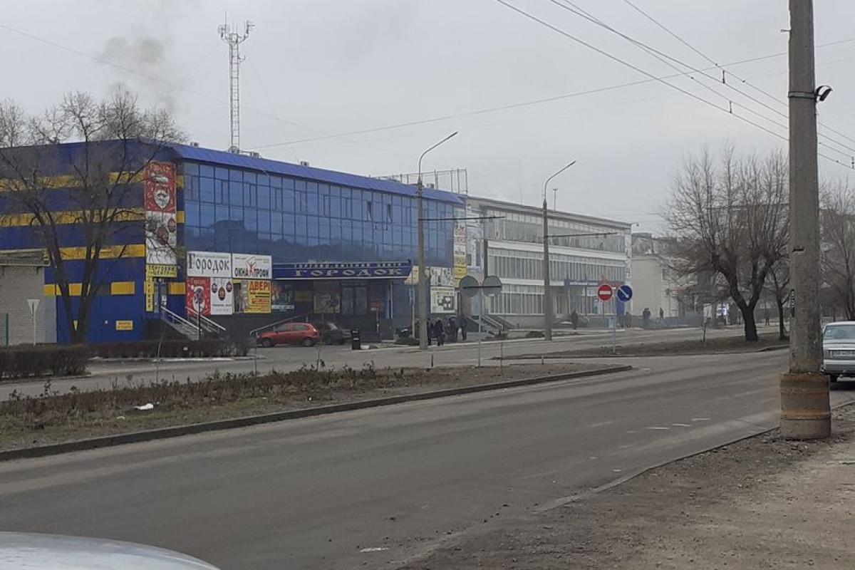 "Дихати нічим": сєверодончани скаржаться на їдкий дим з боку "Городка" "Дихати нічим": сєверодончани скаржаться на їдкий дим з боку "Городка"