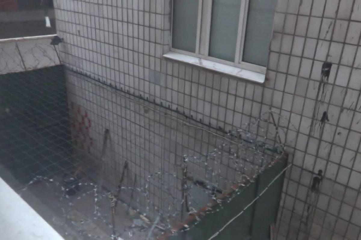 Так виглядає "русскій мір": У мережу злили фото концтабору окупантів "Ізоляція" в Донецьку Так виглядає "русскій мір": У мережу злили фото концтабору окупантів "Ізоляція" в Донецьку