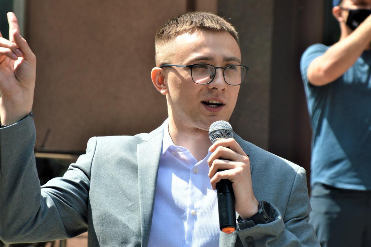 Суд засудив Стерненка до 7 років в'язниці Суд засудив Стерненка до 7 років в'язниці