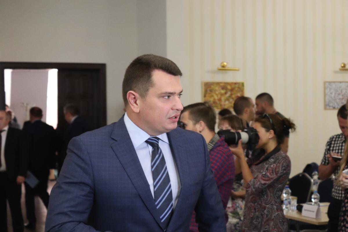В Раде зарегистрировали законопроект об увольнении главы НАБУ Сытника В Раде зарегистрировали законопроект об увольнении главы НАБУ Сытника