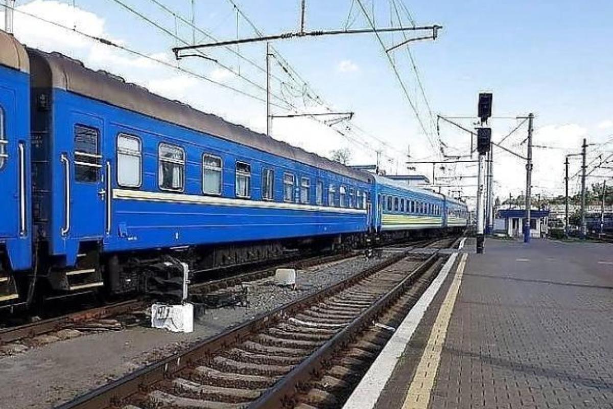 "Одеса - Лисичанськ - Одеса": розклад швидкісного фірмового поїзда до моря №59/60 "Одеса - Лисичанськ - Одеса": розклад швидкісного фірмового поїзда до моря №59/60