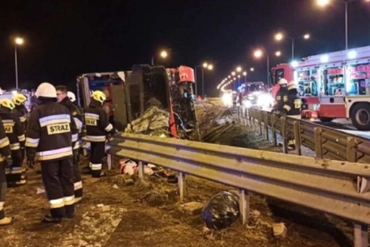 ДТП у Польщі: у лікарнях залишаються 24 українці, водієві загрожує до 8 років в'язниці ДТП у Польщі: у лікарнях залишаються 24 українці, водієві загрожує до 8 років в'язниці
