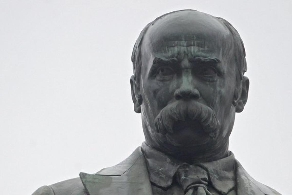 Тарас Шевченко став світовим рекордсменом за кількістю встановлених пам'ятників Тарас Шевченко став світовим рекордсменом за кількістю встановлених пам'ятників