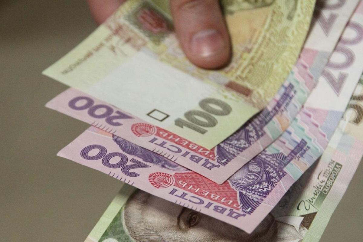 Верховная Рада проголосовала за выплату 8000 гривен ФЛП и работникам, которые пострадают от жесткого карантина Верховная Рада проголосовала за выплату 8000 гривен ФЛП и работникам, которые пострадают от жесткого карантина
