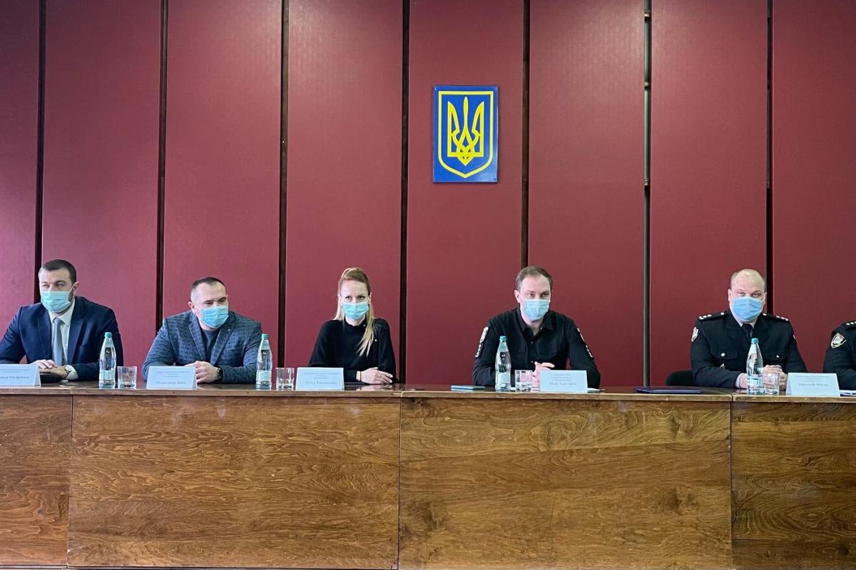 У Лисичанську представили нового начальника поліції У Лисичанську представили нового начальника поліції