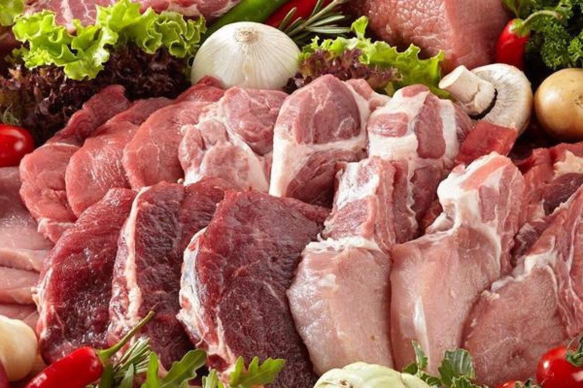В скором времени в Украине подорожает мясо: эксперт назвал новые цены