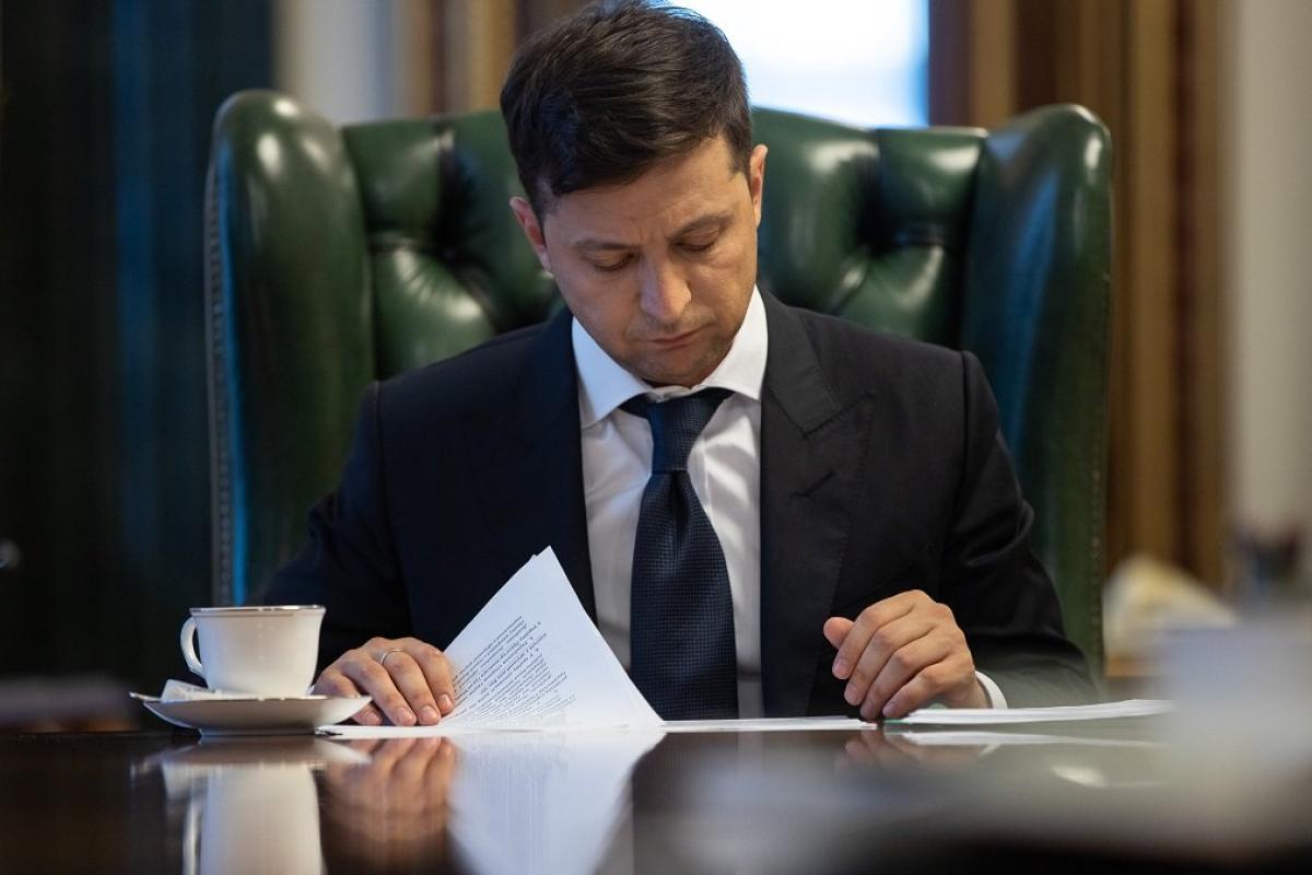 Зеленський увів у дію санкції РНБО проти топ-контрабандистів Зеленський увів у дію санкції РНБО проти топ-контрабандистів