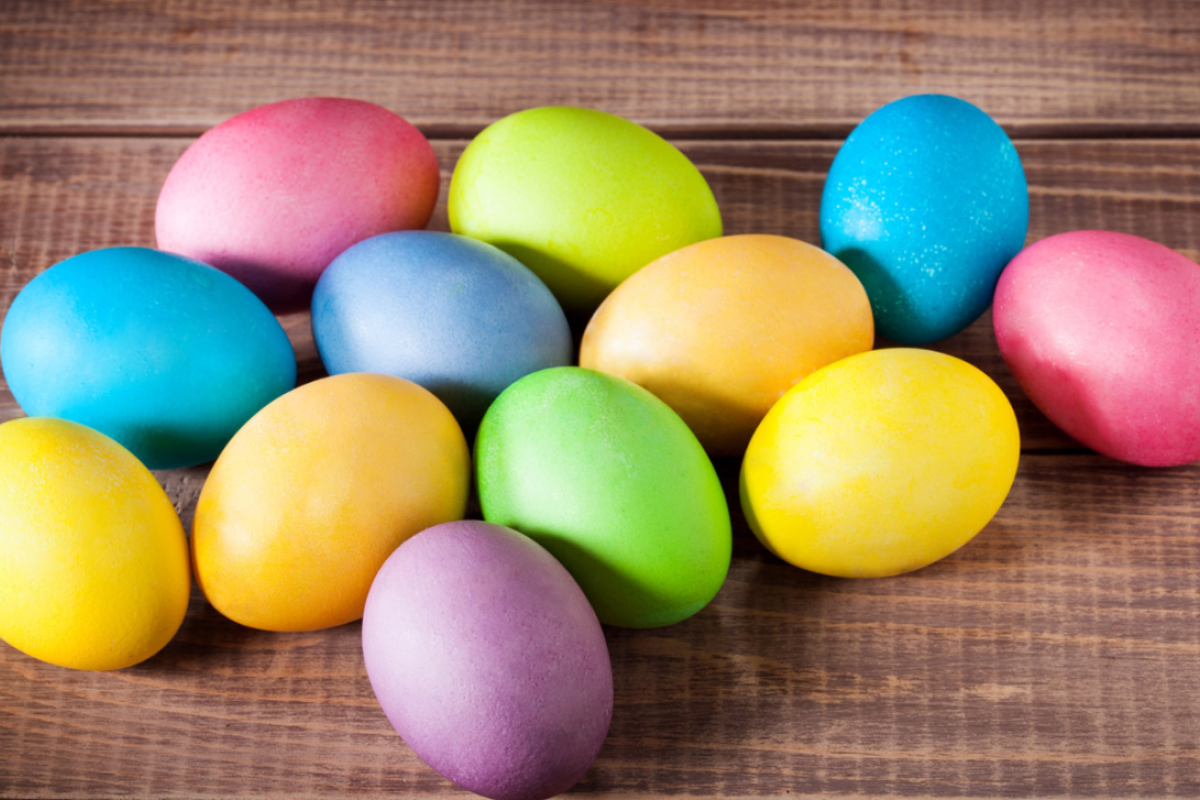 Как сделать разноцветные яйца к Пасхе при помощи подручных средств: доступные натуральные красители Как сделать разноцветные яйца к Пасхе при помощи подручных средств: доступные натуральные красители