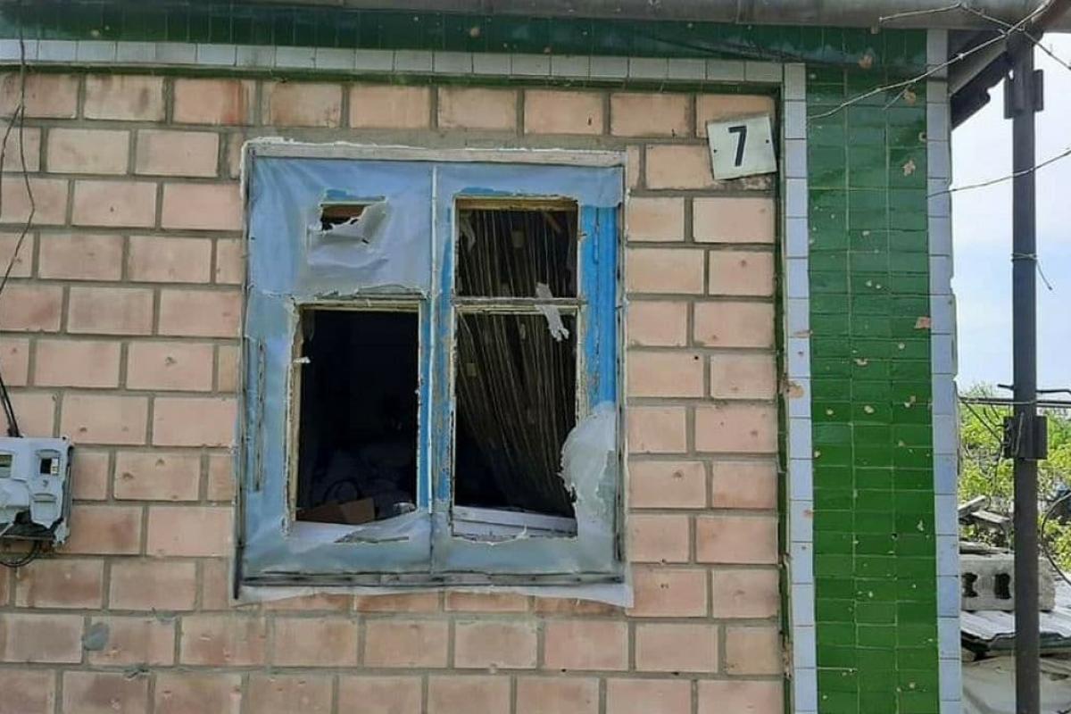 На Донбассе оккупанты обстреляли гражданских из минометов На Донбассе оккупанты обстреляли гражданских из минометов