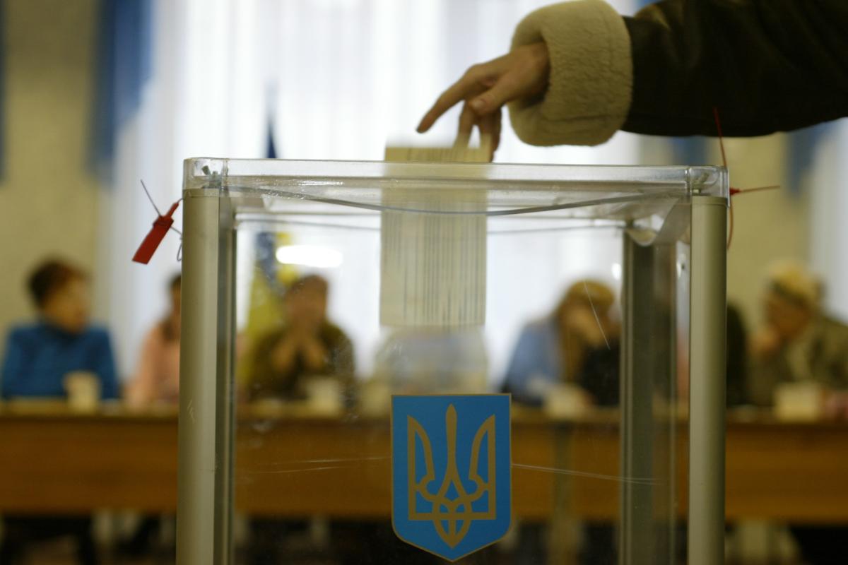 Суд скасував постанову ЦВК про неможливість проведення виборів у Луганській та Донецькій областях, - "Опора"