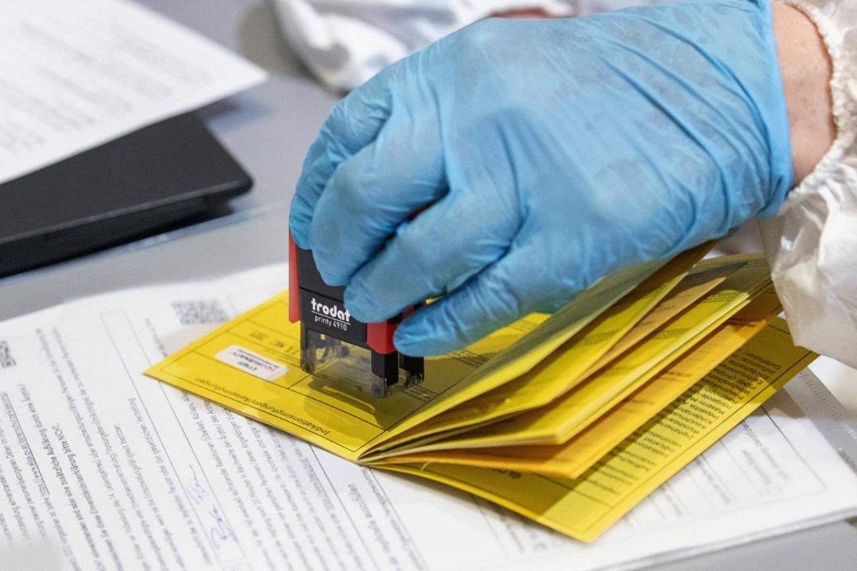 В Евросоюзе собираются ввести ковид-паспорта с 1 июля