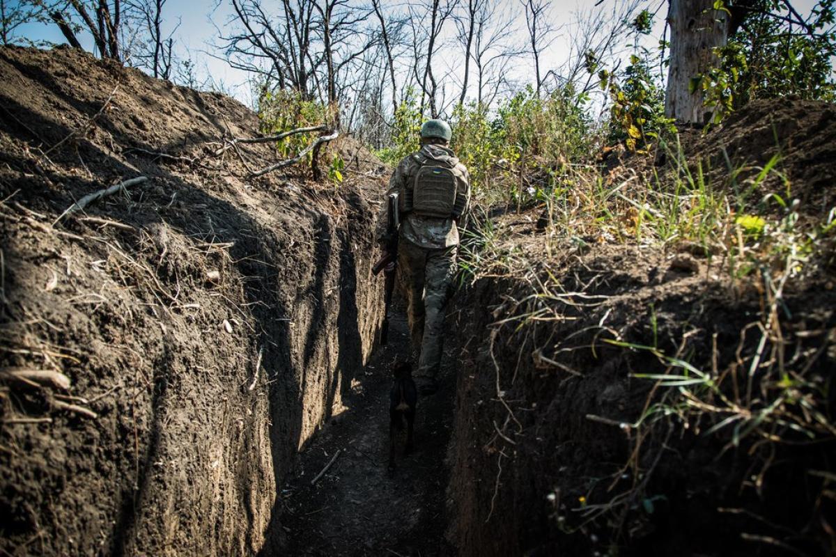 Доба на Донбасі: окупанти відкривали вогонь 8 разів, у ЗСУ є поранені Доба на Донбасі: окупанти відкривали вогонь 8 разів, у ЗСУ є поранені