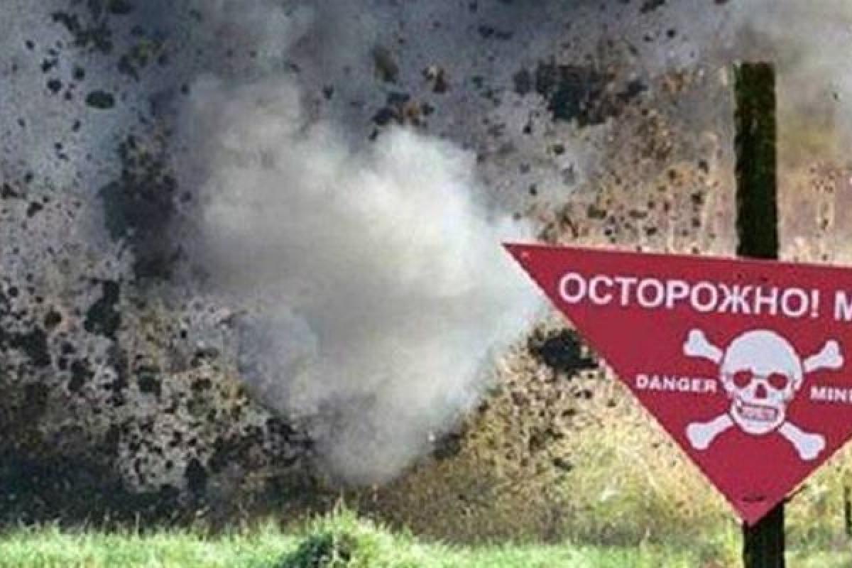 На окраине Горловки женщина подорвалась на неизвестном взрывном устройстве На окраине Горловки женщина подорвалась на неизвестном взрывном устройстве