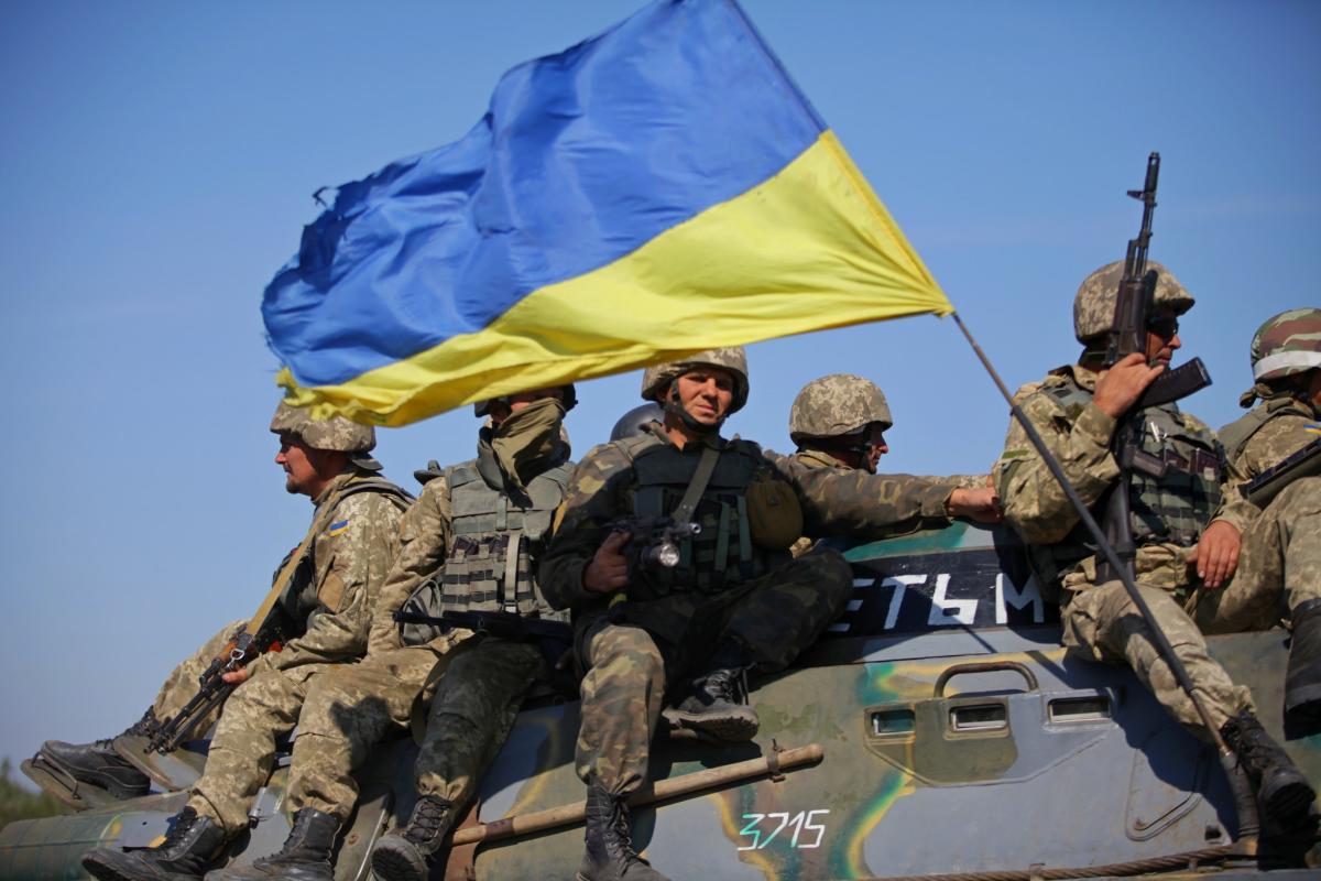 День на Донбасі: окупанти здійснили 3 обстріли та запустили безпілотник на Луганщині День на Донбасі: окупанти здійснили 3 обстріли та запустили безпілотник на Луганщині