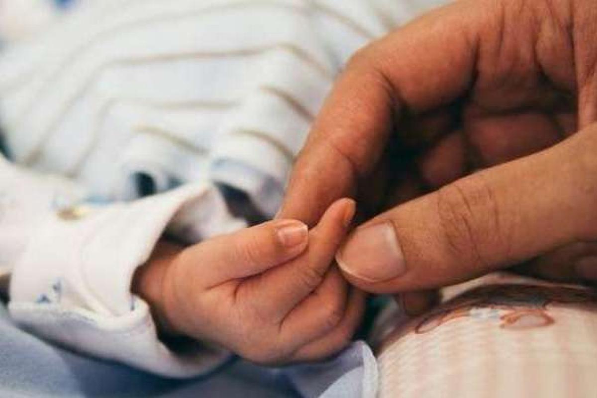 Одиноким матерям уріжуть розмір допомоги на дитину: на скільки зменшаться виплати