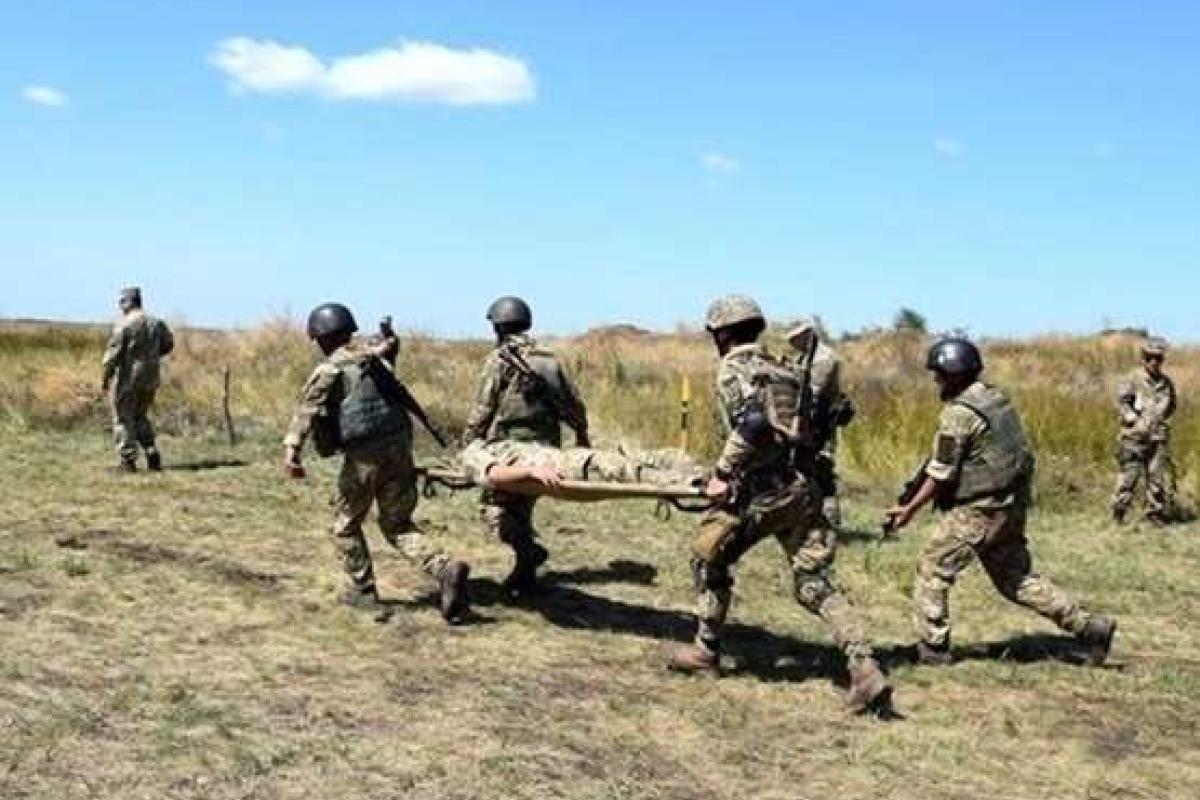 Загострення на Донбасі: бойовики поранили сімох українських військових Загострення на Донбасі: бойовики поранили сімох українських військових